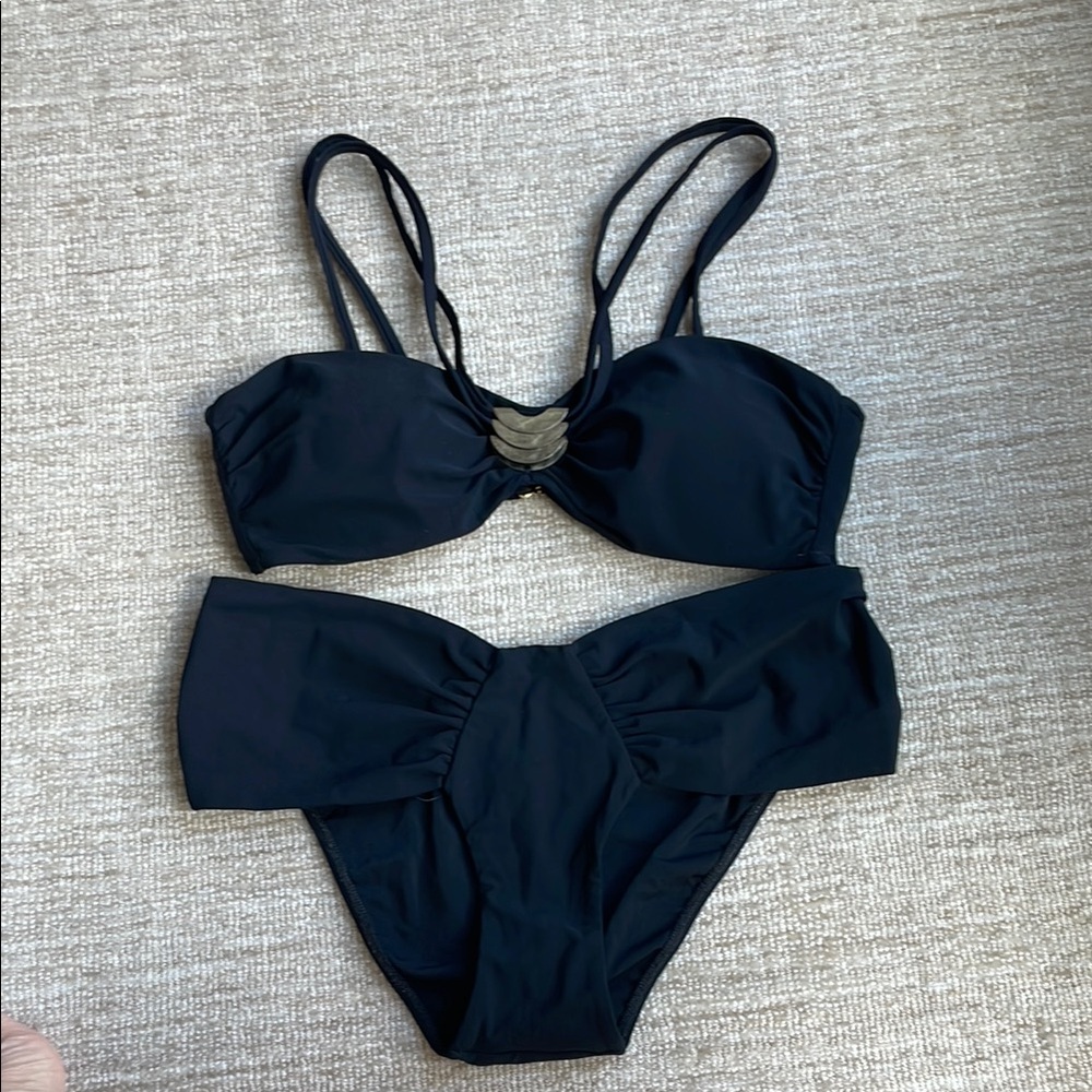 Luxe Sauvage Elegant Black Bikini Set size medium